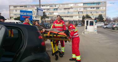 Galerie foto / Femeie spulberată pe trecere, în zona Gării - 9