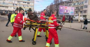 Galerie foto / Femeie spulberată pe trecere, în zona Gării - 3