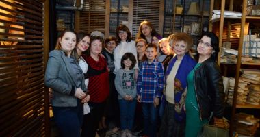 Stire din Politică-Administrație : Femeile liberale, alături de ONG-urile care sprijină terapiile copiilor cu autism