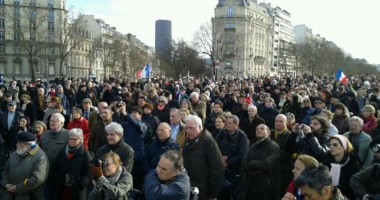 Stire din Actualitate : Manifestație împotriva Femen la Paris