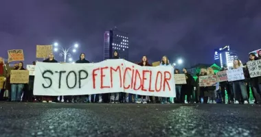 Stire din Actualitate : Femicidul, recunoscut oficial în România. Pedepse mai mari și protecție pentru victime