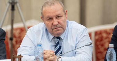 Stire din Politică-Administrație : Haos pe scena politică! PNL cu gândul la alegeri anticipate, USR acuză PSD că se poartă ca o mimoză
