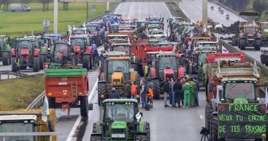 Stire din Actualitate : MAE, atenţionare de călătorie pentru Franţa: Posibile blocaje ale accesului în Paris şi în alte zone din Franţa, din cauza protestelor fermierilor