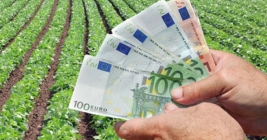 Stire din Economie : Fermierii au primit peste 1,56 miliarde de euro