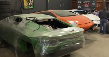 Stire din Tehnologie : Culmea "pirateriei": făceau copii de Lamborghini și Ferrari, până i-a prins poliția