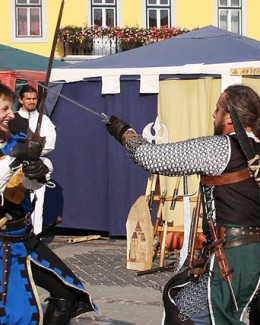 Stire din Cultură-Educație : Festivalul Medieval al Cetății Râșnov