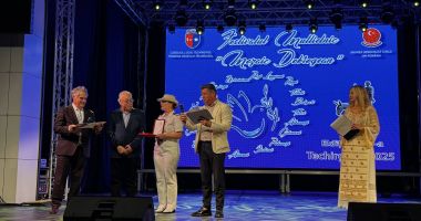 Muzică şi voie bună la Festivalul Multietnic „Mozaic Dobrogean”, de la Techirghiol organizat de UDTR - 3