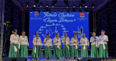 Stire din Cultură-Educație : Muzică şi voie bună la Festivalul Multietnic „Mozaic Dobrogean”, de la Techirghiol organizat de UDTR