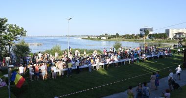 Stire din Politică-Administrație : Administraţia locală din Techirghiol a participat la organizarea Festivalului Plăcintelor