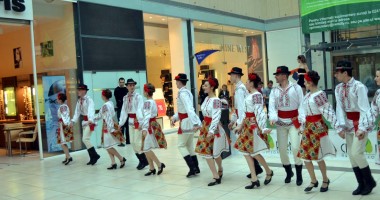 Stire din Cultură-Educație : Festivalul "Basarabia"  în organizarea studenților constănțeni