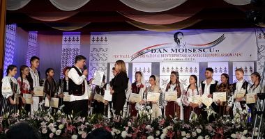 Stire din Cultură-Educație : Să răsune-n tot Topalu! Festivalul "Dan Moisescu" se apropie de start