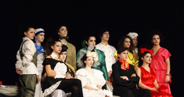 Stire din Cultură-Educație : Palmaresul Festivalului APLAUZE