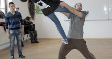 Stire din Cultură-Educație : Festivalul Internațional de teatru "Aplauze", ediția a III-a