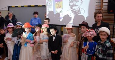 Stire din Cultură-Educație : Peste 250 de copii s-au înscris la Festivalul "Bucuriile Copilăriei"
