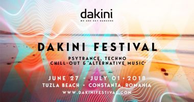 Dakini readuce vibrația muzicii pe plaja de la Tuzla