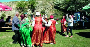 Stire din Diverse : Pescărești la Ghindărești. Festival lipovenesc, cu mult pește și muzică rusească, pe malul Dunării