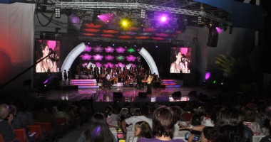 Stire din Cultură-Educație : Festivalul Mamaia, sub semnul întrebării