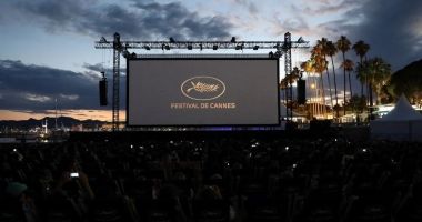 Stire din Actualitate : O pană de curent a lovit Cannes și sudul Franței. 160.000 de locuințe au rămas fără electricitate