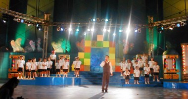 Stire din Cultură-Educație : Cine va câștiga Trofeul Festivalului "Mamaia Copiilor"?