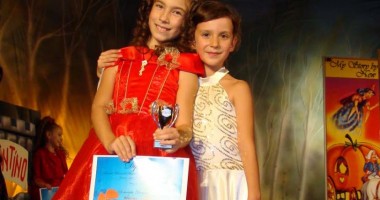 Stire din Cultură-Educație : Astăzi, start al Festivalului Național de Interpretare Muzică Ușoară "Remember"