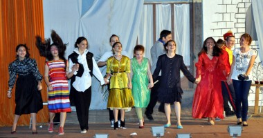 Stire din Cultură-Educație : Festivitate de premiere la Festivalul "Tanța și Costel"
