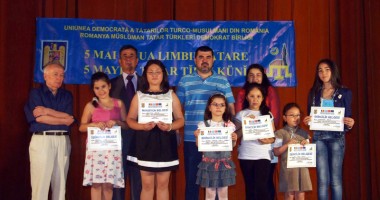 Stire din Cultură-Educație : Palmaresul concursului dedicat "Zilei limbii tătare"