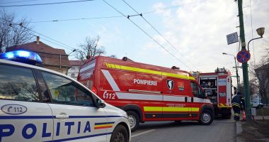 Stire din Eveniment : O fetiță a căzut de la etajul 11, în timp ce era în grija bunicului. Șocată, mama ei a vrut să se sinucidă