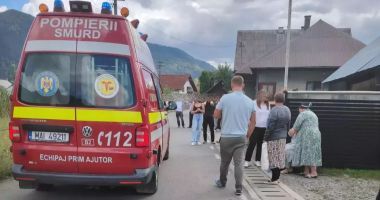 Stire din Eveniment : O fetiţă de zece ani este în stare critică, după ce a fost lovită de un motociclist cu permisul suspendat