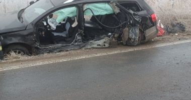 Stire din Eveniment : Accident teribil produs pe un drum județean, soldat cu moartea unei fetițe de 6 ani