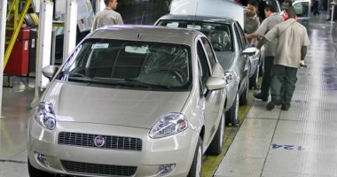 Stire din Actualitate : Șeful Fiat a propus fuziunea grupului cu Opel și Peugeot