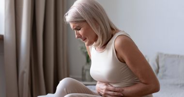 Stire din Sănătate : Știți cum să recunoașteți semnele unei posibile boli de ficat?