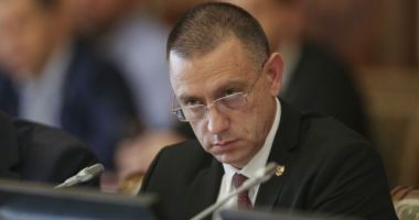 Stire din Politică-Administrație : Fifor: Susțin propunerea de înființare a unei comisii parlamentare de anchetă a evenimentelor din 10 august