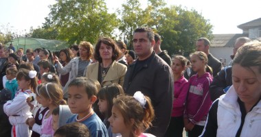 "File de toamnă", o super-activitate la Școala nr. 1 Poarta Albă - 5