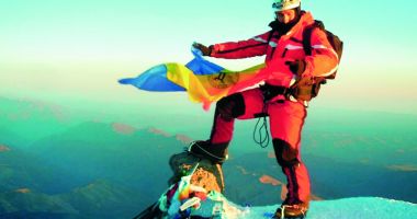 Stire din Sport : Filip Bacalu, primul român care a atins vârful Elbrus urmând Ruta Nordică