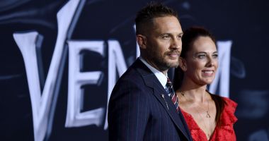 Stire din Cultură-Educație : Invitaţie la film. „Venom” aduce carnagiul pe pământ