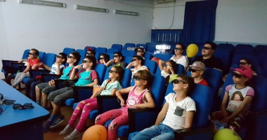 Stire din Cultură-Educație : Filme 3D despre spațiul cosmic  și observații ale planetelor vizibile