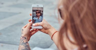 Stire din Social : Rețeaua de socializare care renunță la filtrele de frumusețe din 14 ianuarie
