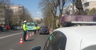 Stire din Eveniment : FILTRE PE ȘOSELELE din Constanța: polițiștii au lăsat mai mulți șoferi fără permise!