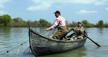 Stire din Economie : Finanțare de peste 117 milioane de euro pentru pescari