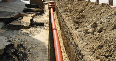 Stire din Economie : Finanțare de 466 milioane de euro pentru investiții în rețeaua de apă și canalizare din șase județe