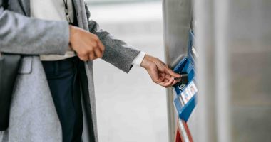 Stire din Economie : Cum să economisești chiar și atunci când ai credite