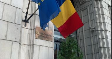 Stire din Economie : Finanțele Publice îi cer BNR să "să-și respecte toate obligațiile legale"