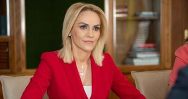 Stire din Politică-Administrație : Gabriela Firea le promite studenților gratuitate la transportul cu trenul