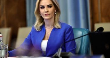 Stire din Politică-Administrație : Ministerul Familiei a început distribuirea voucherelor către cuplurile înscrise în Programul national social pentru creșterea natalității