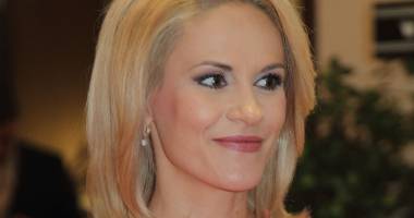 Stire din Politică-Administrație : Firea (PSD): Liberalii speră să puncteze la capitolul imagine prin greva japoneză