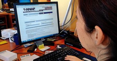 Stire din Economie : Fiscul a lansat o campanie online privind utilizarea noilor case de marcat electronice