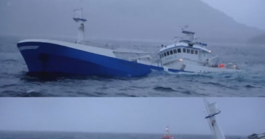 Stire din Economie : O navă pentru transportul peștelui s-a scufundat în Marea Norvegiei
