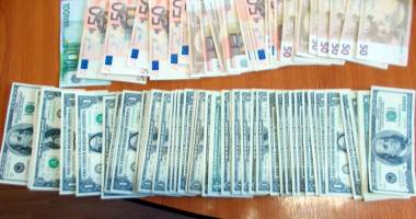 Jefuiau bătrâni după ce le spuneau povești lacrimogene - 3