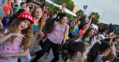 Dansatorii de la Total Dance Center, flashmob cu ocazia Zilelor Constanței - 7