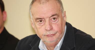 Stire din Sport : Florian Constantin dă startul programului "Rugby, sportul meu preferat"